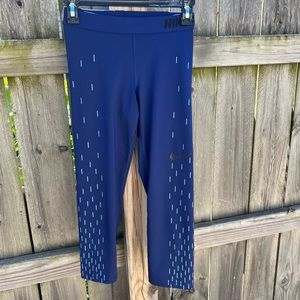 ⭐️ nike cropped leggings